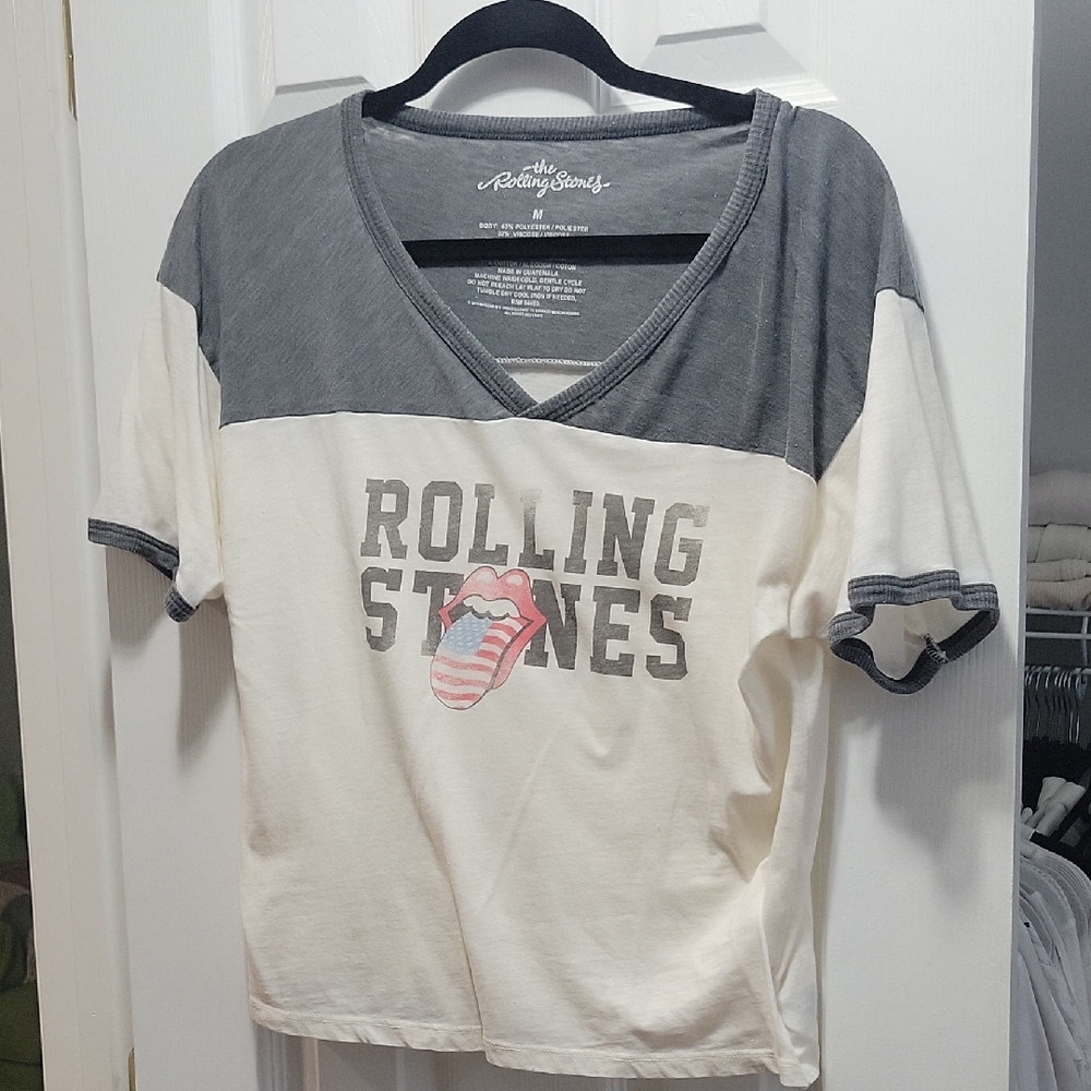 American Eagle Rolling Stones Hot Lips V-Neck Ringer Tee | Size Medium